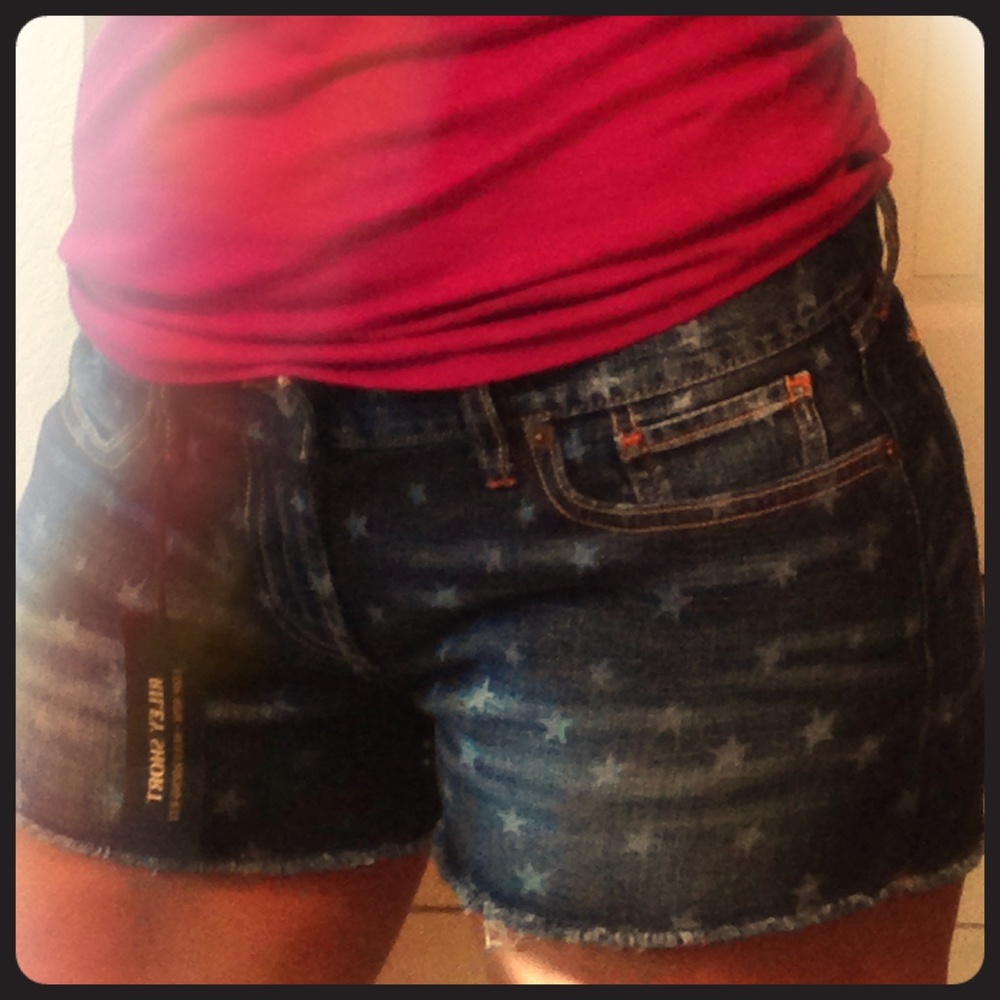 Beautiful, NWT Lucky Brand cutoff shorts with stars & stripes!